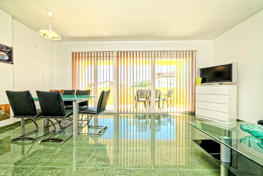Apartment Una 2 Пула Экстерьер фото