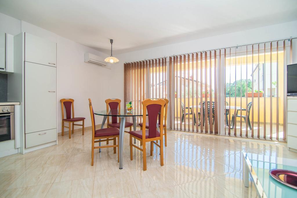 Apartment Una 2 Пула Экстерьер фото