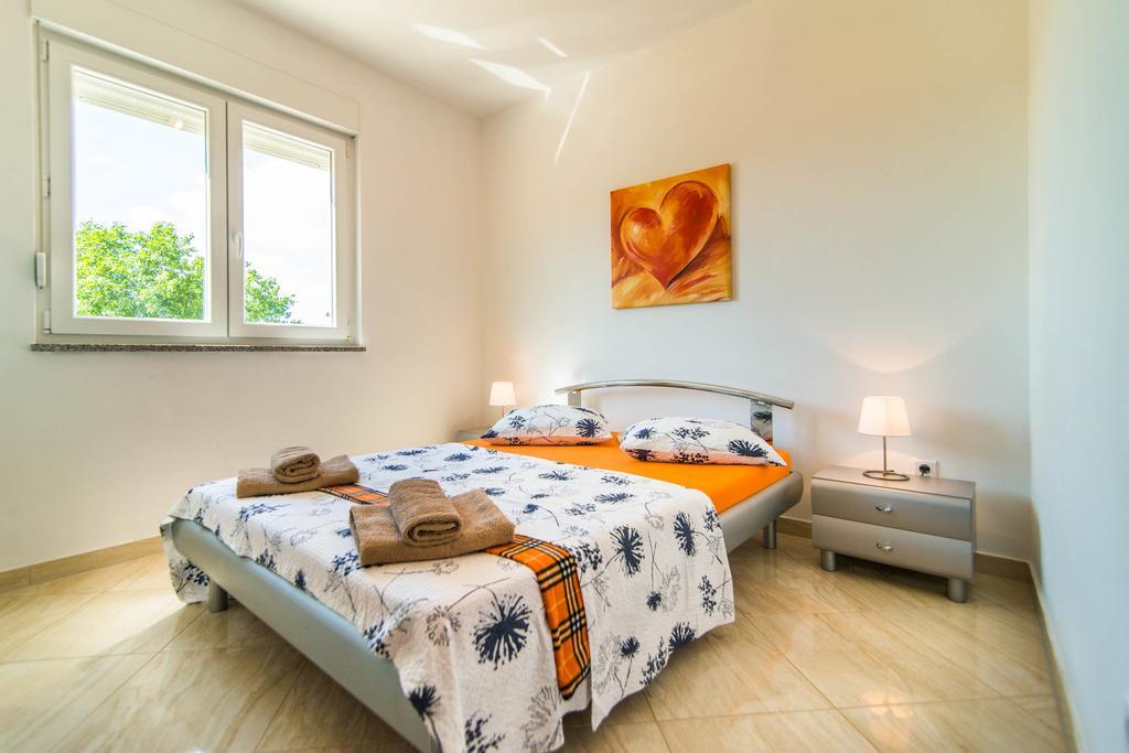 Apartment Una 2 Пула Экстерьер фото